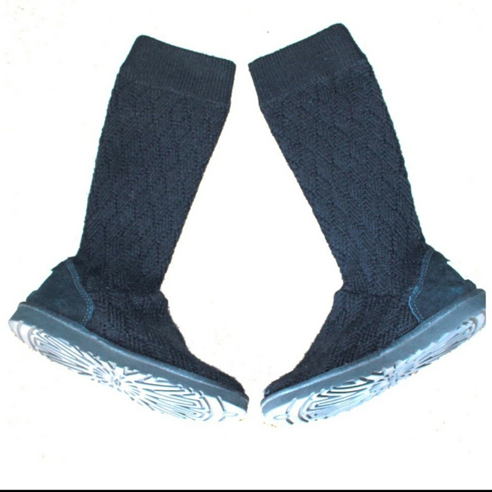 Marquis knit classic tall, hug yo legs UGGs!